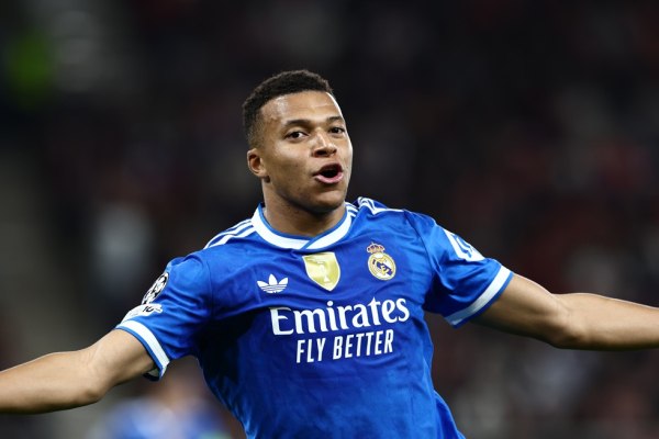 Ο Εμπαπέ κάνει μυθική χρονιά: Έφτασε τα 60 γκολ σε ένα ημερολογιακό έτος (pic)