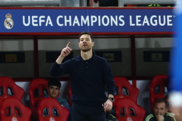 Ρεάλ Μαδρίτης: Ο «πονοκέφαλος» του Τσάμπι Αλόνσο – Έχει… ξεμείνει από αμυντικούς ενόψει Αλαβές (pic)