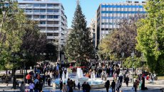 Ανοιχτά τα καταστήματα αύριο και για άλλες δύο Κυριακές – Tο ωράριο λειτουργίας και ποια δεν θα σηκώσουν ρολά