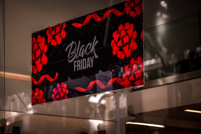 «Έκλεψε» η Black Friday λεφτά από τα Χριστούγεννα; - Τι έδειξε το ταμείο