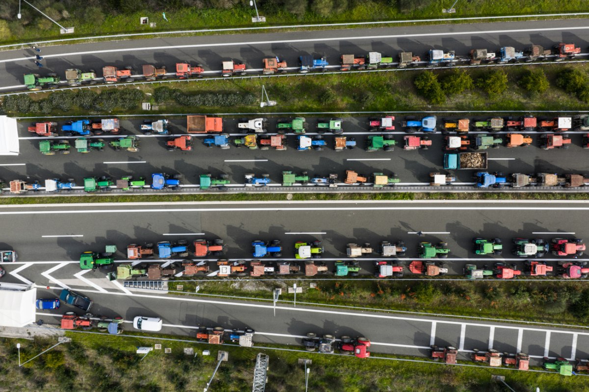 Το «plan b» για τα μπλόκα