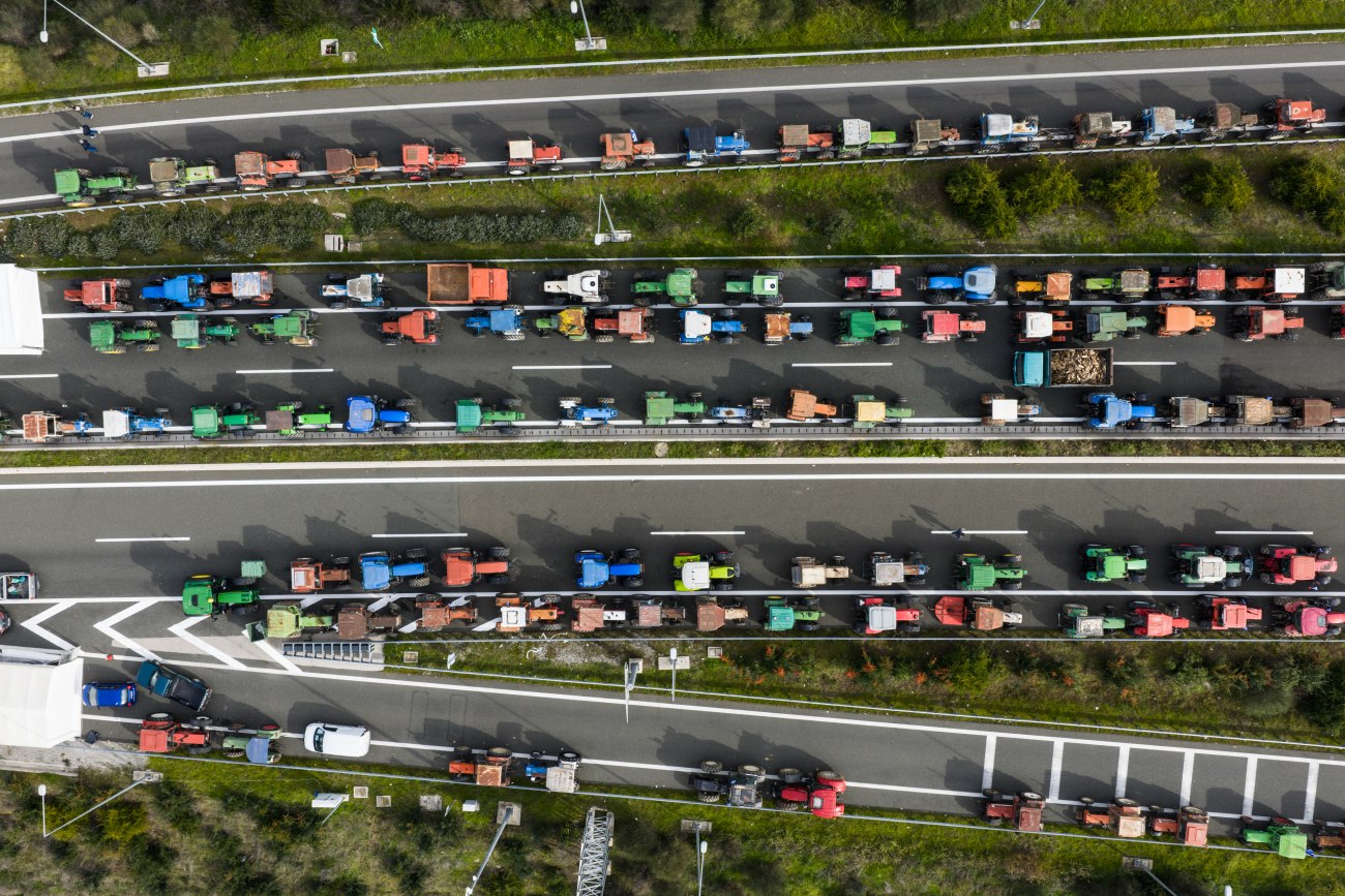 Το «plan b» για τα μπλόκα