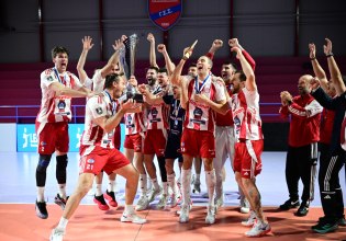 Η απονομή του τροπαίου του League Cup στον Ολυμπιακό (pics+vid)