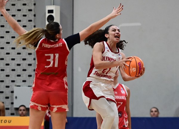 Ολυμπιακός – Πανσερραϊκός 78-66: Με εξαιρετική εμφάνιση από τη Χριστινάκη