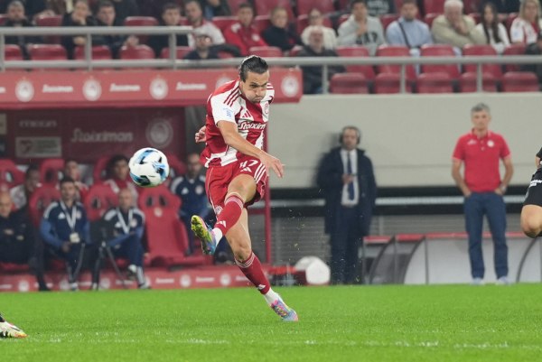 Δοκάρι για τον Ολυμπιακό, σε σουτάρα του Γιαζίτσι (vid)