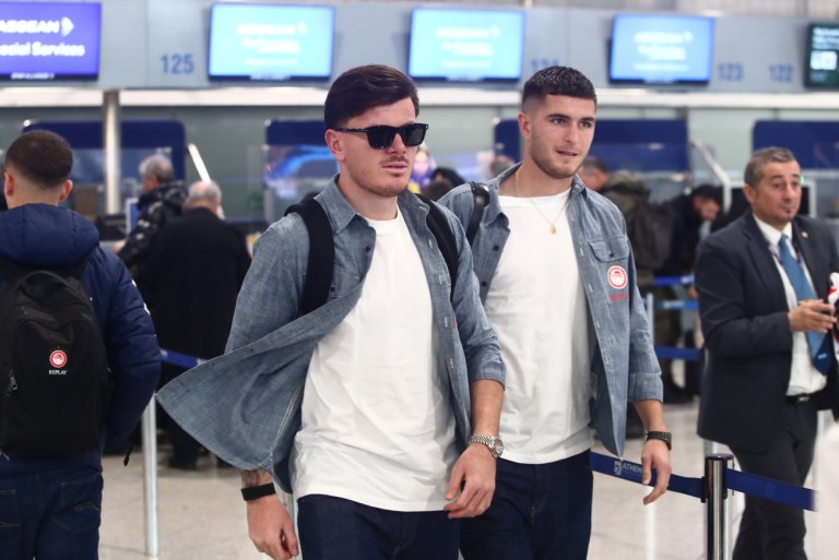 Ολυμπιακός: «Πέταξε» για την Αστάνα η αποστολή των Πειραιωτών (vids, pics)