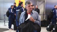 Έφτασε στην Αστάνα ο Ολυμπιακός – Υπό το μηδέν η θερμοκρασία (vids)