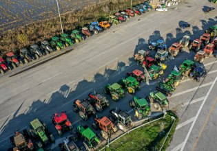 «Οι πραγματικοί αγρότες έχουν μείνει απλήρωτοι»: Σφοδρά πυρά κατά της κυβέρνησης στο φόντο των κινητοποιήσεων