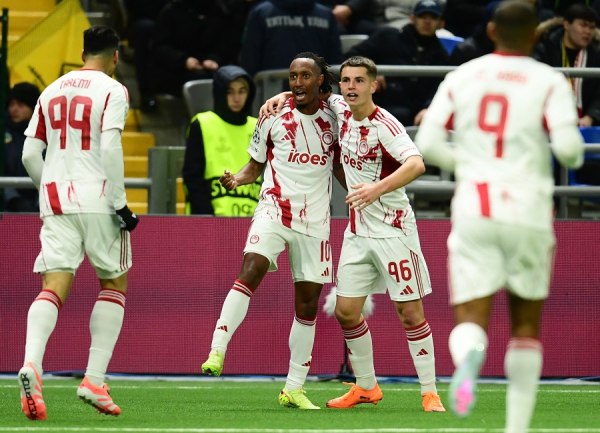 Καϊράτ – Ολυμπιακός 0-1: Κυρίαρχοι και «ζωντανοί» για πρόκριση οι ερυθρόλευκοι (vids)