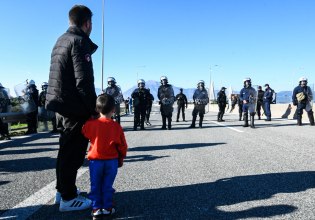 «Δεν κάνουμε πίσω» διαμηνύουν οι αγρότες στην κυβέρνηση – Αμετακίνητοι στα μπλόκα συντονίζουν τις δράσεις τους