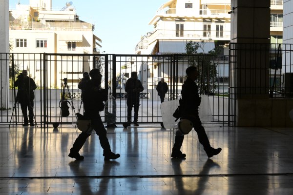 Δικηγορικοί Σύλλογοι: «Ιταμή στάση» του πρόεδρου της Ένωσης Δικαστών, «κοινός κώδικας δεοντολογίας δικαστών και δικηγόρων τώρα»