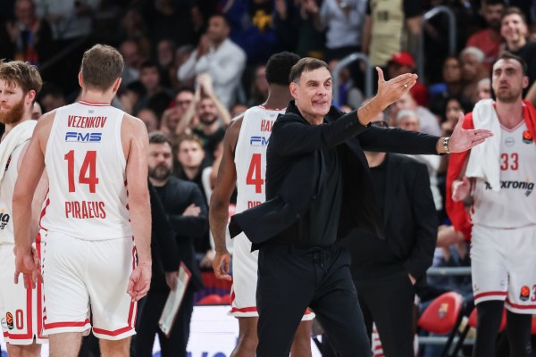 Μπαρτζώκας: «Δυσκολευτήκαμε αμυντικά σε όλο το παιχνίδι, παίξαμε κάτω από το επίπεδό μας»