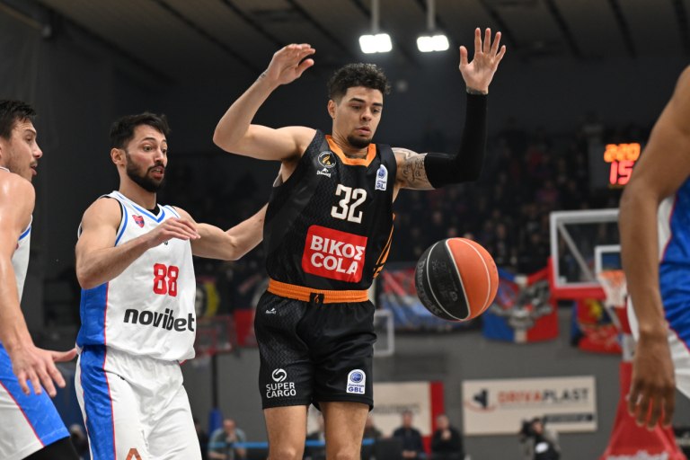 Πανιώνιος – Προμηθέας 95-101: Οι Πατρινοί βύθισαν κι άλλο τους Κυανέρυθρους