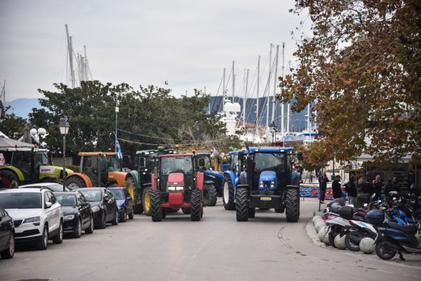Αγρότες: Την Πέμπτη η συλλογική απόφαση για το αν θα πάνε σε διάλογο με τα τρακτέρ στους δρόμους