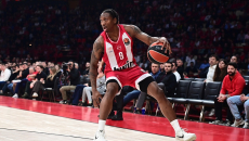 Ο Ολυμπιακός ανακοίνωσε τη λύση της συνεργασίας με τον Σέιμπεν Λι – Οδεύει προς Εφές