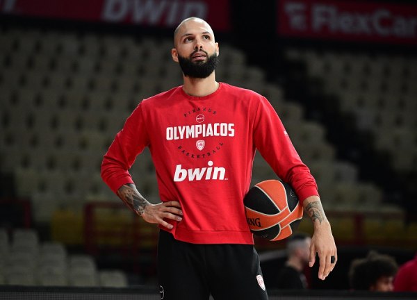 Φουρνιέ: «Το πιο βαθύ σκοτάδι είναι λίγο πριν την αυγή – Θα γίνουμε καλύτεροι»