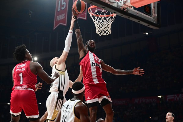 Euroleague: Η βαθμολογία μετά τη νίκη του Ολυμπιακού απέναντι στη Βιλερμπάν (pic)