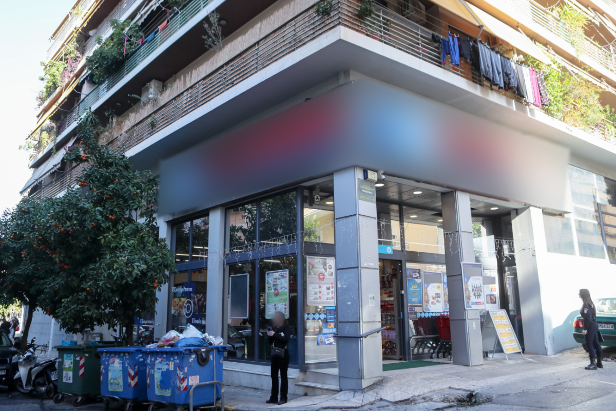 Ιλίσια: Διασωληνωμένος ο συντηρητής ασανσέρ – Τι συνέβη στο σούπερ μάρκετ