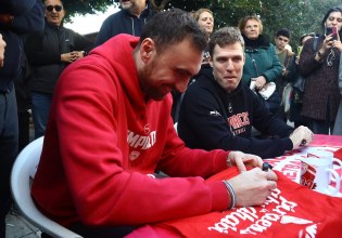 Μιλουτίνοφ: «Να περνάω τα Χριστούγεννα με την οικογένειά μου»