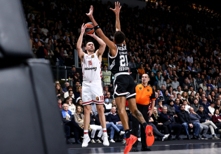 Ο Κώστας Παπανικολάου… ξεμπλόκαρε τον Μπαρτζώκα σε κρίσιμο τάιμ άουτ (vid)