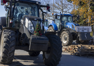 ΠΑΣΟΚ: Η κυβέρνηση έβαλε «φέσι» 1 δισ. στον έντιμο αγρότη