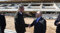 Οι αγρότες με σύνταξη 350 ευρώ στους δρόμους, ο Μητσοτάκης με 300 εκατ. δώρο στον Αλαφούζο