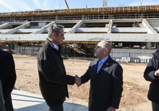 Οι αγρότες με σύνταξη 350 ευρώ στους δρόμους, ο Μητσοτάκης με 300 εκατ. δώρο στον Αλαφούζο