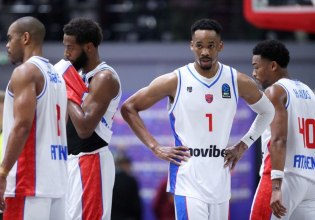 Πανιώνιος: Δύο οπαδοί κρατούνται σε νοσοκομείο στην Κωνσταντινούπολη, τους αφαιρέθηκαν κινητά και διαβατήρια