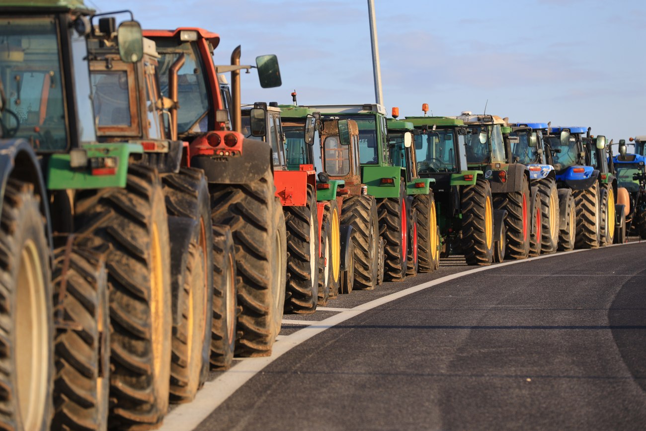 Πονοκέφαλος στο Μαξίμου από τα μπλόκα – Σφοδρά τα πυρά της αντιπολίτευσης