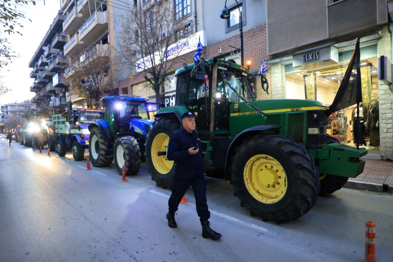 Αγρότες: Όλα τα βλέμματα στη Νίκαια – Σε εξέλιξη το συντονιστικό των αγροτών