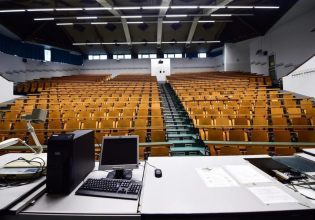 Τέλος χρόνου για 280.000 «αιώνιους» φοιτητές