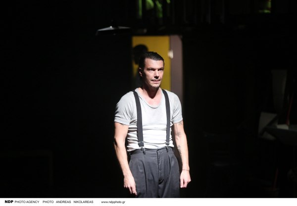 Ιωάννης Παπαζήσης: «Στη δική μου γενιά έπεφτε ξύλο, ήμασταν έρμαια της κάθε τρέλας του σκηνοθέτη»