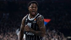 Ο Τζόουνς είχε ξανά φραστικό επεισόδιο με οπαδό της Παρτιζάν (vid)