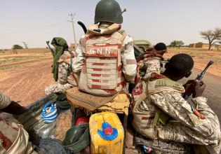 Νίγηρας: Η χούντα κηρύσει «γενική επιστράτευση» για τον πόλεμο κατά των τζιχαντιστικών οργανώσεων