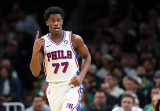 Buzzer beater από τον Έντζκομπ και… τέζα οι Γκρίζλις (136-139) – Μεγάλη νίκη για τους Σέλτικς (119-129, vids)