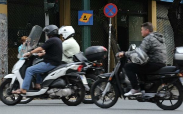 Τροχαία: Πάνω από 1.000 παραβάσεις την τελευταία εβδομάδα σε ελέγχους για τη χρήση κράνους