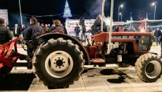 Αγρότες: Η οργή στα μπλόκα μεγαλώνει – «Όχι» στον προσχηματικό διάλογο, κλιμακώνουμε τον αγώνα»