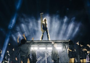 Η τελευταία μεγάλη συναυλία της Άννας Βίσση στο Καλλιμάρμαρο έρχεται αποκλειστικά στο MEGA