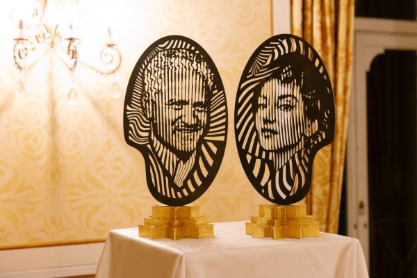 MYTHOS Gala & Awards: Εκεί που η μυθική κληρονομιά της Callas και του Versace συνάντησε το σύγχρονο όραμα της φιλανθρωπίας