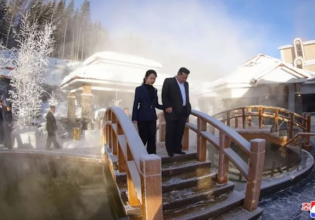 Βόρεια Κορέα: Πυκνώνουν οι εμφανίσεις του Κιμ Γιονγκ Ουν με την κόρη του – Θα είναι η νέα ηγέτης της χώρας;