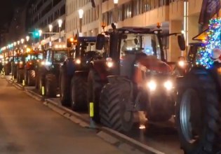 Αγρότες: Μπλόκα και στις Βρυξέλλες – Εκατοντάδες τρακτέρ παραταγμένα μπροστά από το Ευρωπαϊκό Συμβούλιο