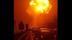 ‘Εκρηξη σε αυτοκινητόδρομο στην Ιταλία: Φορτηγό με αέριο τυλίχθηκε στις φλόγες μετά από σύγκρουση – Δείτε βίντεο