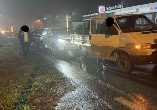 Βέροια: Καραμπόλα τριών οχημάτων – Στο νοσοκομείο τετραμελής οικογένεια με δύο παιδιά