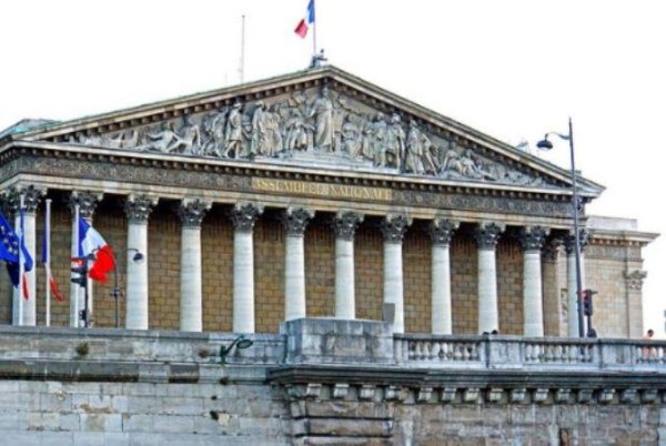 Γαλλία: Η Γερουσία μπλοκάρει τον «αναγκαστικό δανεισμό» των πλουσίων