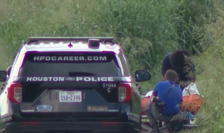 Εικόνα από τις έρευνες της αστυνομίας στο Χιούστον