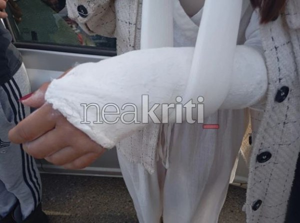 Ηράκλειο: Συγκλονίζει η 25χρονη που παρασύρθηκε από μηχανή μαζί με τα σκυλιά της