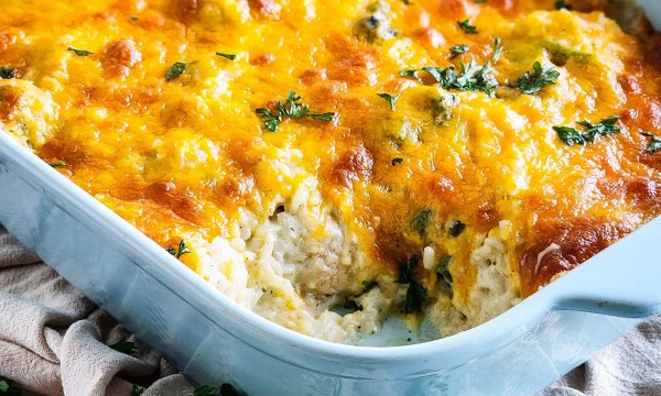 Συνταγή: Σουφλέ ζυμαρικών με μπρόκολο και κοτόπουλο