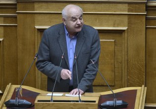 Καραθανασόπουλος: Υπάρχουν δύο Ελλάδες – Μία του κεφαλαίου και μία της εργατικής τάξης