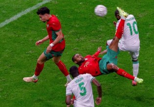 Ο διεθνής Τύπος αποθεώνει τον Ελ Κααμπί για το ασύλληπτο «ψαλιδάκι» με το Μαρόκο! (vid)