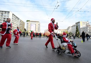 «Βούλιαξε» από Αϊ-Βασίληδες το κέντρο της Αθήνας